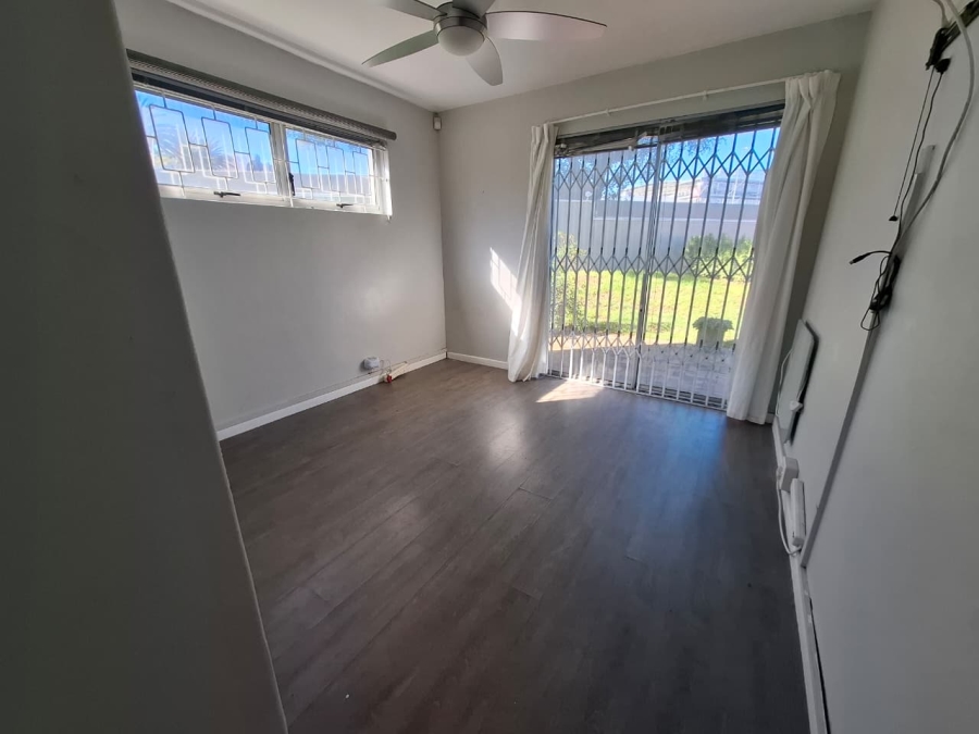To Let 2 Bedroom Property for Rent in Kenridge Western Cape